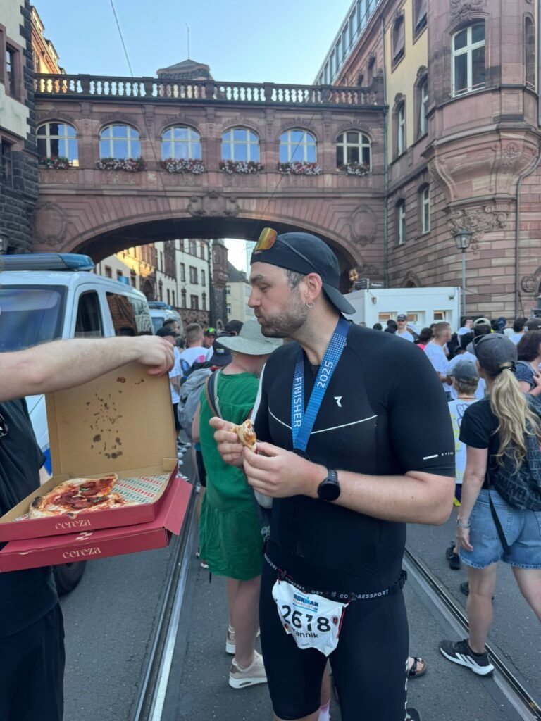 Endlich frisst auch der Streber mal ne Pizza