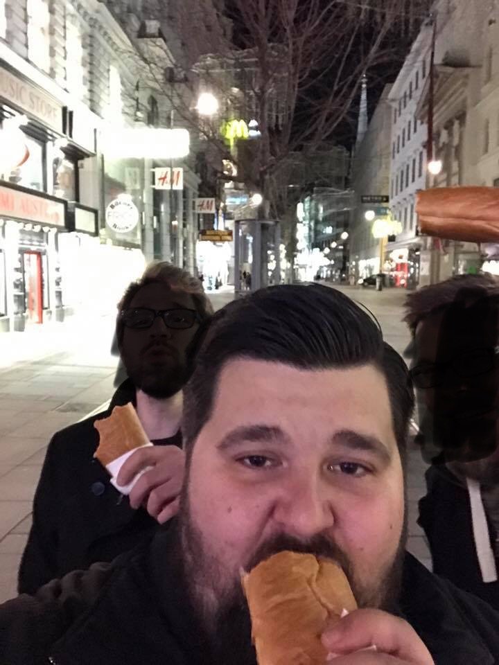 Die großen fünf Dinge, die Betrunkene auf Partys machen - Troostiboy.de