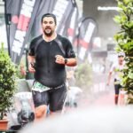 Mit toten Augen und leerem Blick geht es nach 12h 43min ins Ziel